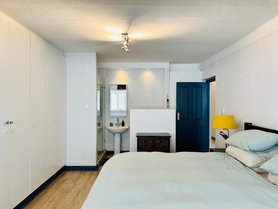 3 Bedroom Property for Sale in Sea Point Western Cape